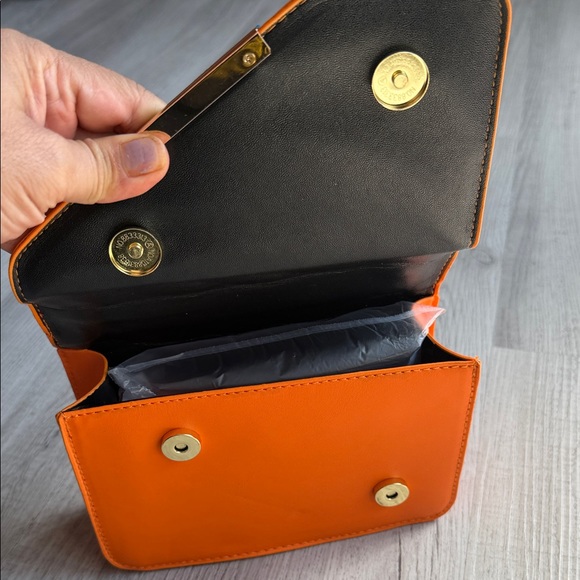 Bolsa tipo clutch / shoulder bag acolchada color naranja vibrante - Picture 7 of 7